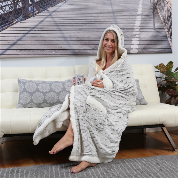 Other - Fleece Cover/Robe w/Pockets & Hood w/PomPom ties